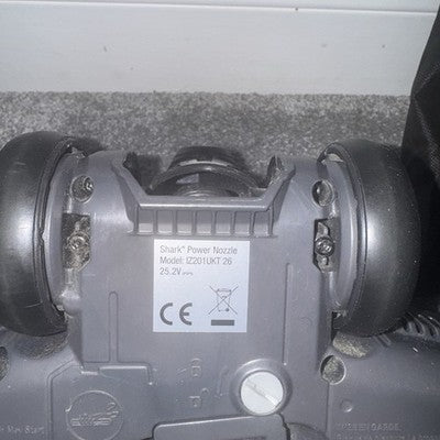 Shark Classic Anti Hair Wrap Cordless Vacuum - IZ201UKT