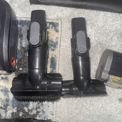 Shark Classic Anti Hair Wrap Cordless Vacuum - IZ201UKT