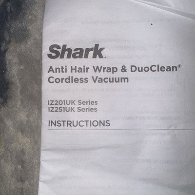 Shark Classic Anti Hair Wrap Cordless Vacuum - IZ201UKT