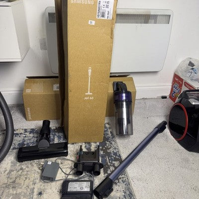 Samsung Jet 60 Turbo Cordless Bagless Vacuum Cleaner VERY CLEAN!