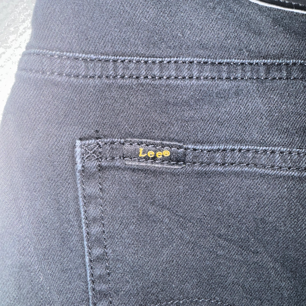 Vintage Lee Jeans Men’s Black 32x30 Slim Fit Tapered Leg GRADE A